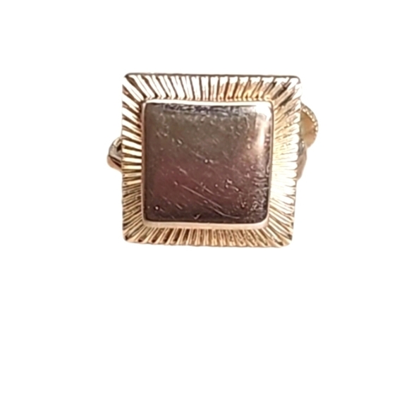 Designer by Coro, earrings, clip on gold tone squares - Picture 2 of 5